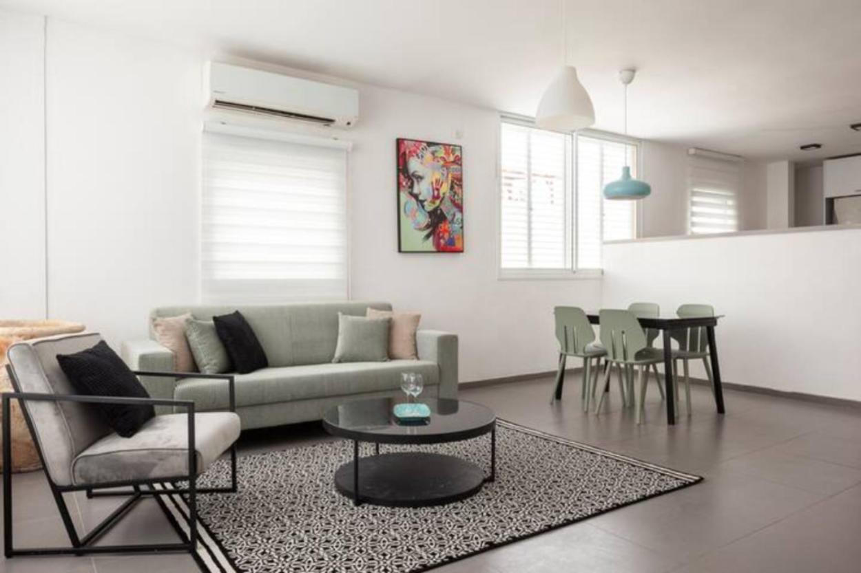 Oַ&O Group-Amazing Apt Bat-Yam 3 Min Walk To Beach 바트얌 외부 사진