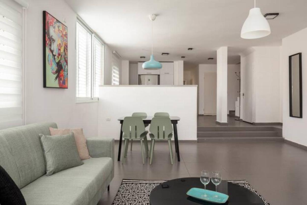 Oַ&O Group-Amazing Apt Bat-Yam 3 Min Walk To Beach 바트얌 외부 사진